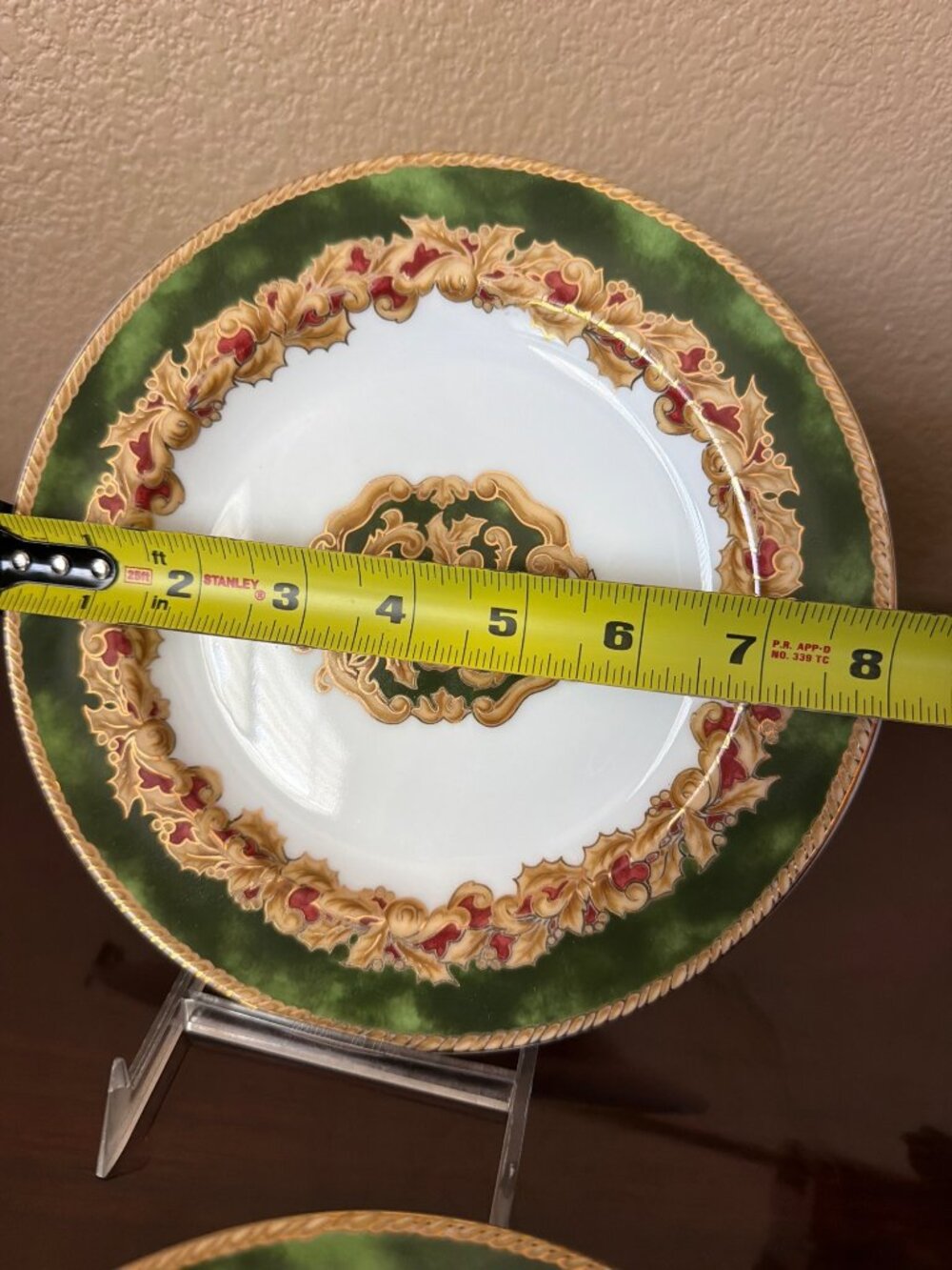 Set of 2 American Atelier Noel Salad Dessert Plates 8” Green Gold Red Holiday - Picture 9 of 9